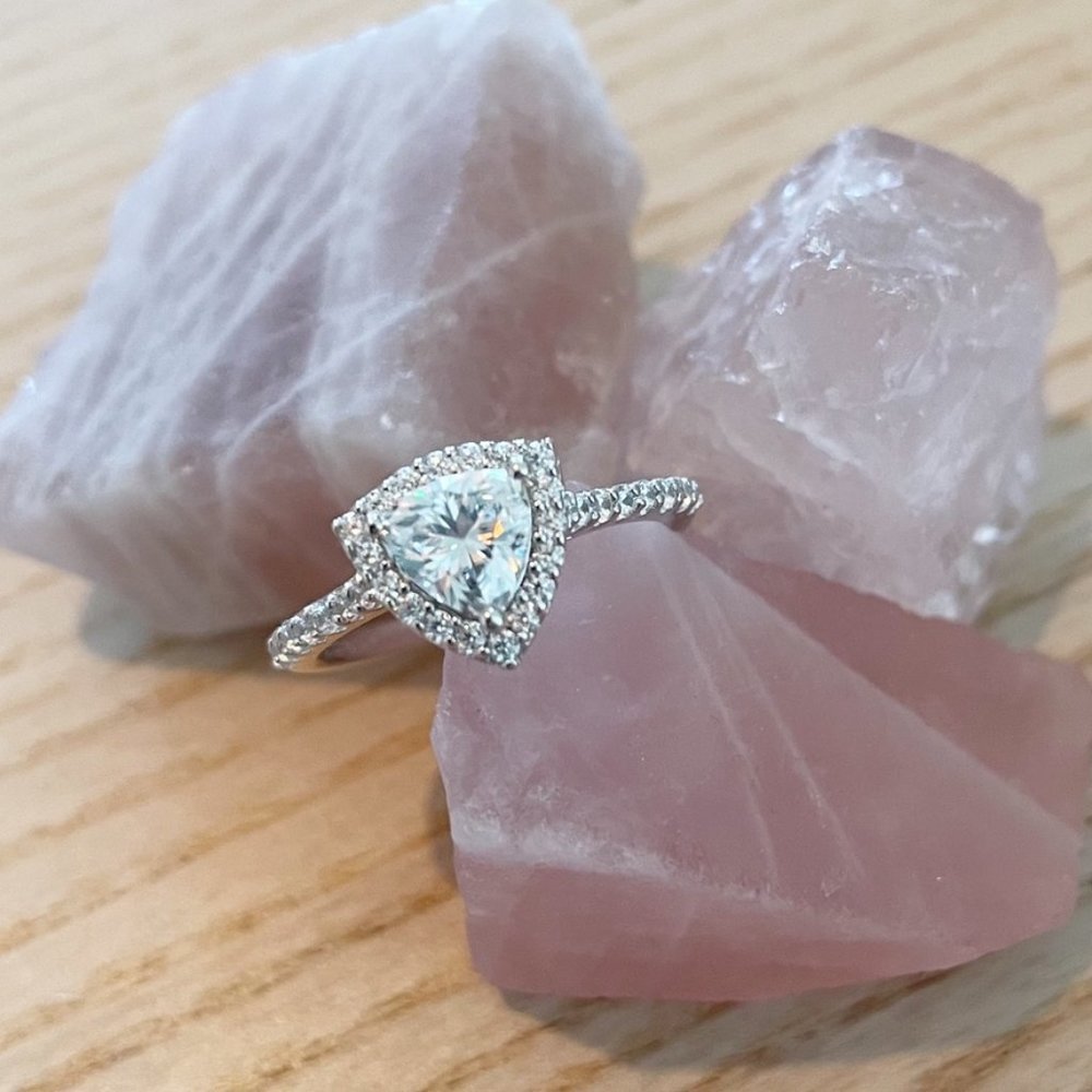 Moissanite 1 Carat Trillion Halo Ring Engagement Wedding White Gold Silver 7 - Picture 1 of 3